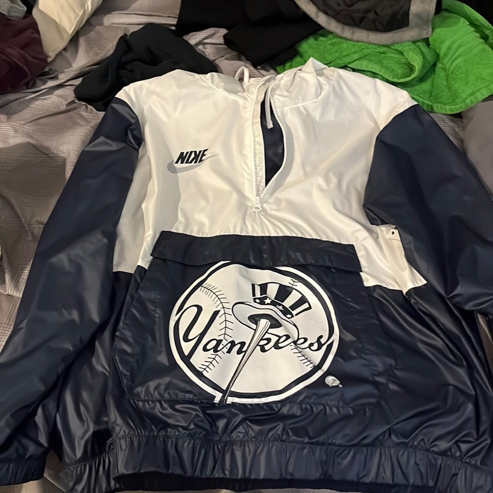 Nike New York Yankees Windbreaker
